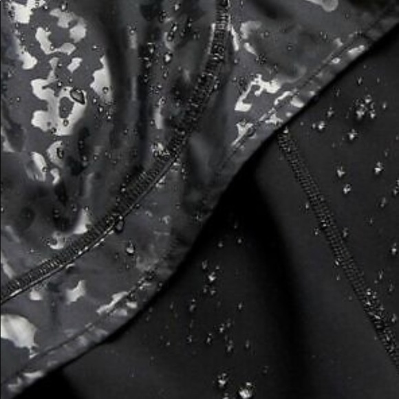 Athleta size M Rainer 2 in 1 winter leggings - Picture 12 of 13